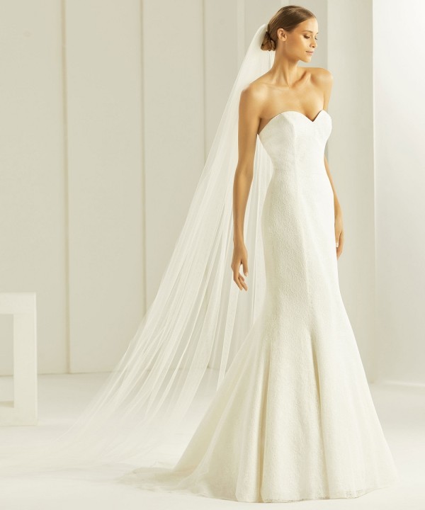 Bianco Ivory Plain Single Tier Cathedral Veil with Cut Edge S261
