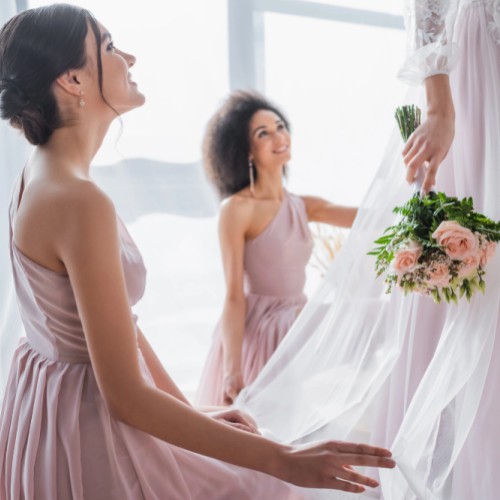 Bridesmaid Duties: The Ultimate Guide for Every Wedding Stage