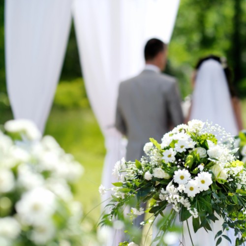 Our Complete Outdoor Wedding Planning Checklist (Month-by-Month Guide)
