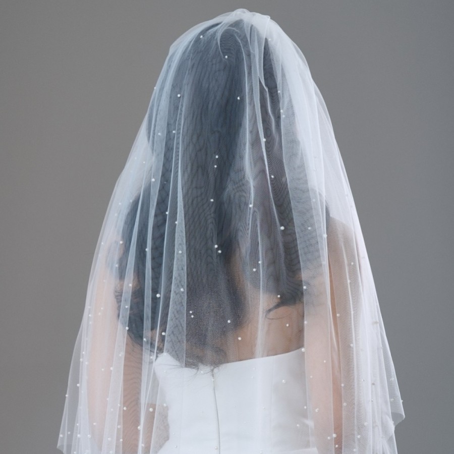 How Much Do Wedding Veils Cost?