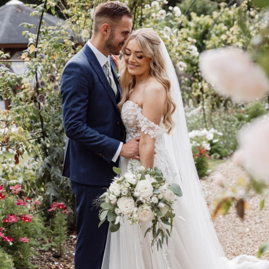 Real Bride - Georgia wearing S389 veil