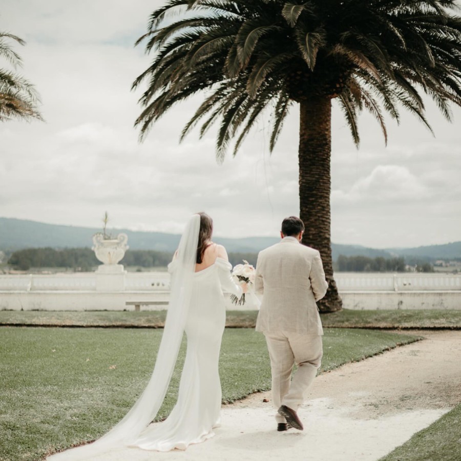 Real Bride - Gloria wearing S261 veil