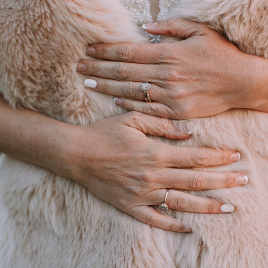 Rester au chaud pendant la saison des mariages d'hiver