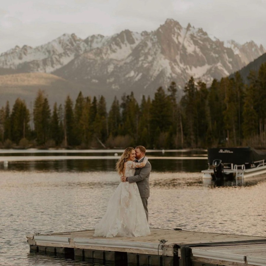 Sposa reale - Hannah con le scarpe Madeline con glitter di neve