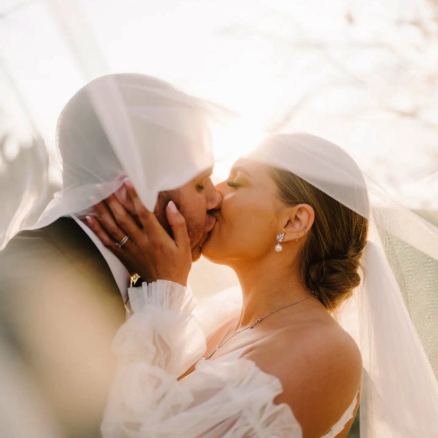 Sposa reale - Zoey indossa la parure di gioielli Vienna