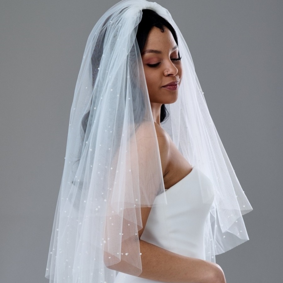 What is a Blusher Wedding Veil?