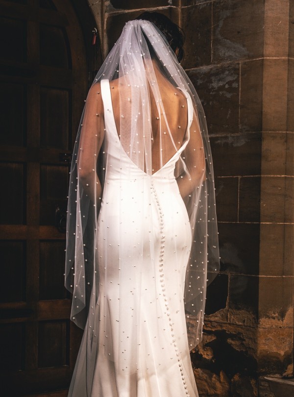 Perfect Bridal Ivory Single Tier Cut Edge Scattered Pearl Veil