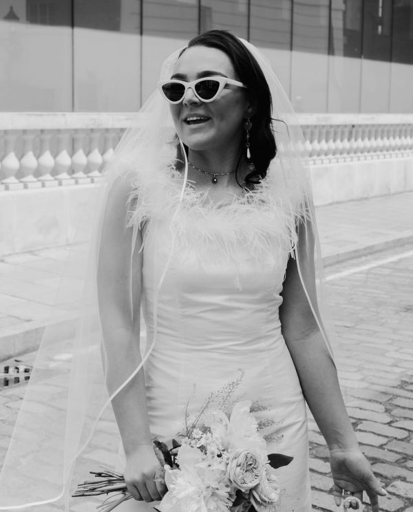 Real Bride Lorren wearing S196 veil