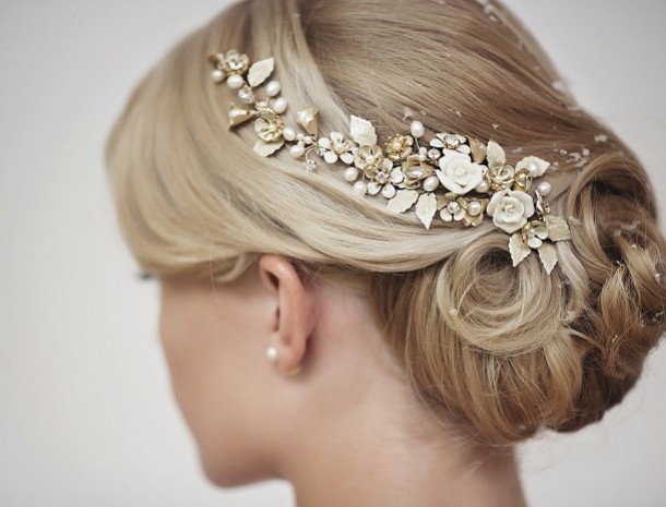 Bellissimi accessori per capelli in oro