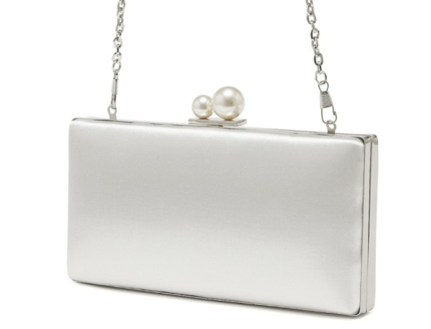 Pochette eleganti con perle