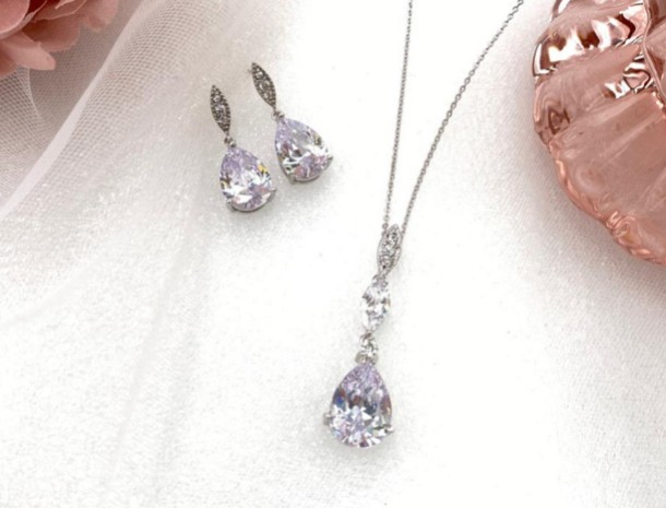 Sparkle and Shine with our Prom Jewellery Sets