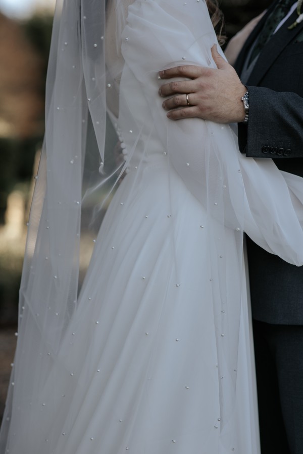 Photo of Perfect Bridal Ivory Single Tier Cut Edge Scattered Pearl Veil uploaded by C on 22nd January 2024
