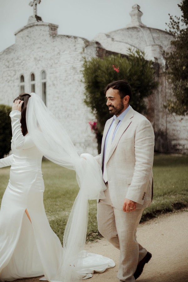 Photo of Bianco Ivory Plain Single Tier Cathedral Veil with Cut Edge S261 uploaded by G on 9th December 2024