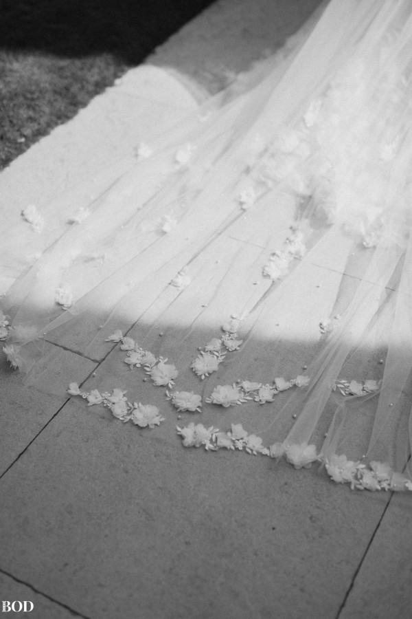 Photo of Perfect Bridal Ivory Single Tier 3D Flowers and Pearl Cathedral Veil uploaded by L on 5th April 2024