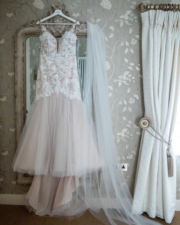 Photo of Phoenix Single Tier Plain Tulle Veil with Raw Edge uploaded by L on 17th January 2022