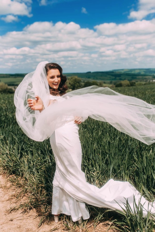 Photo of Bianco Ivory Plain Single Tier Chapel Veil with Cut Edge S226 uploaded by S on 11th October 2024