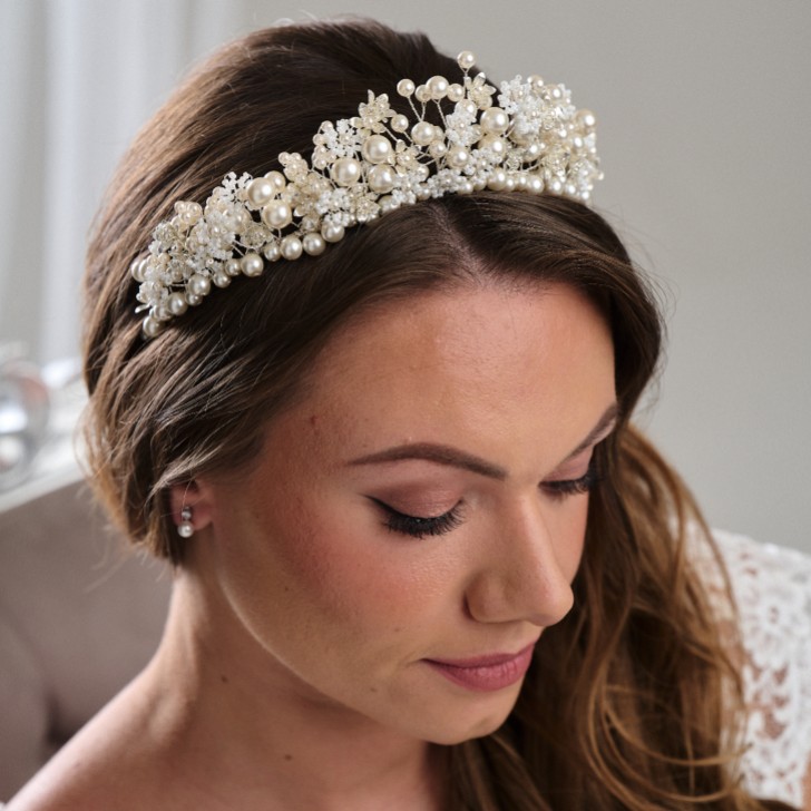 Arianna Charlie Statement Pearl and Flowers Tiara AR803