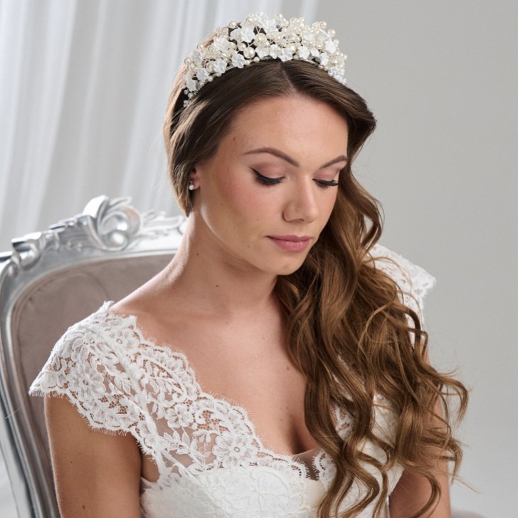 Arianna Statement Pearl and Flower Crown AR717