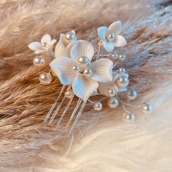 Arianna Stellar Mini Porcelain Flowers and Pearl Hair Comb AR734