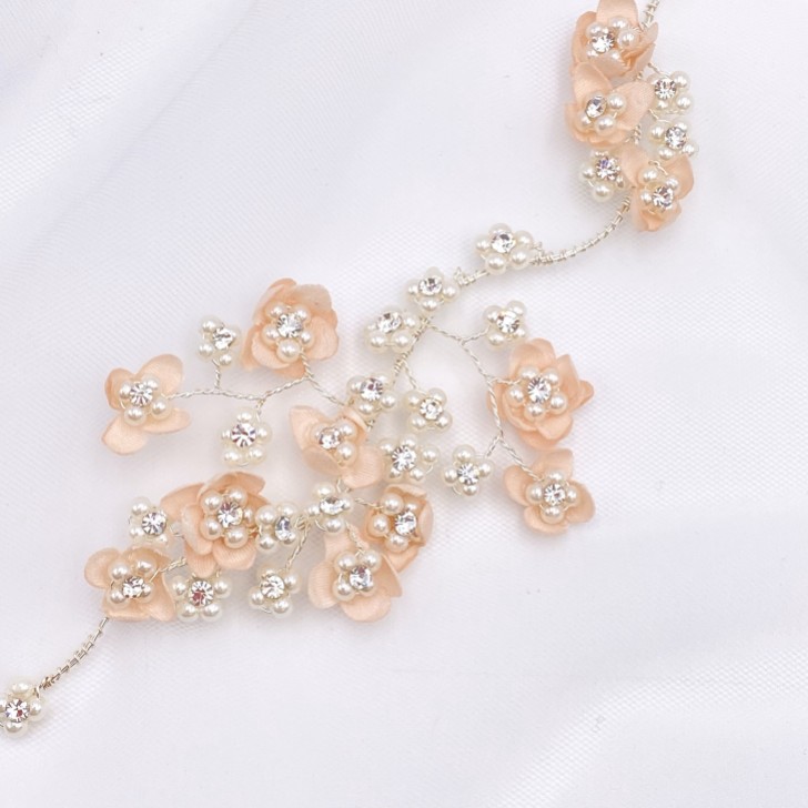 Bianco Blush Blumen, Perlen und Kristall-Haarstrang 2608