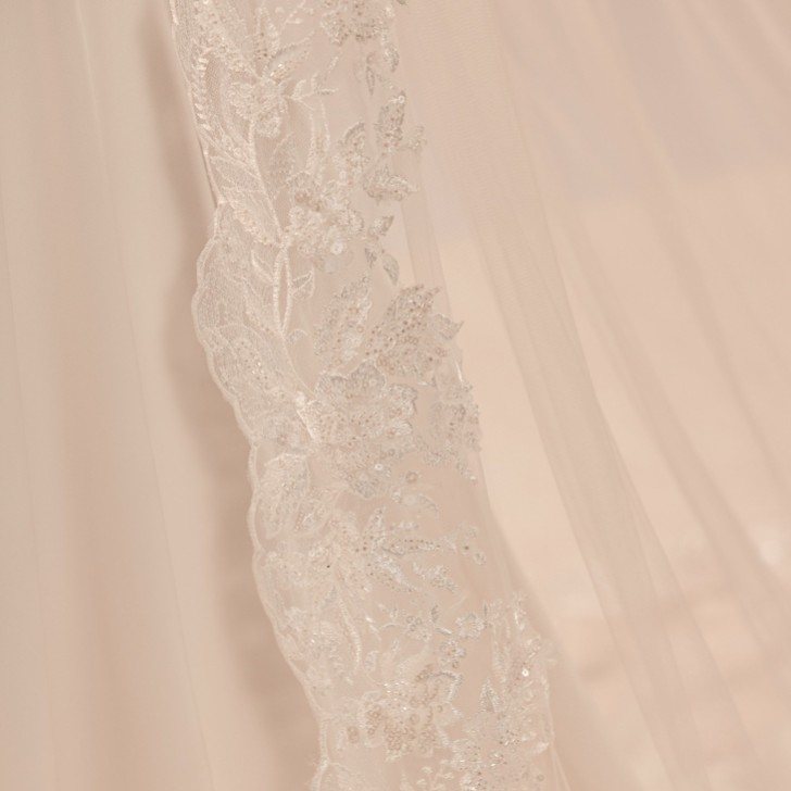 Bianco Ivory Single Tier Chapel Veil with Beaded Lace Edge S471