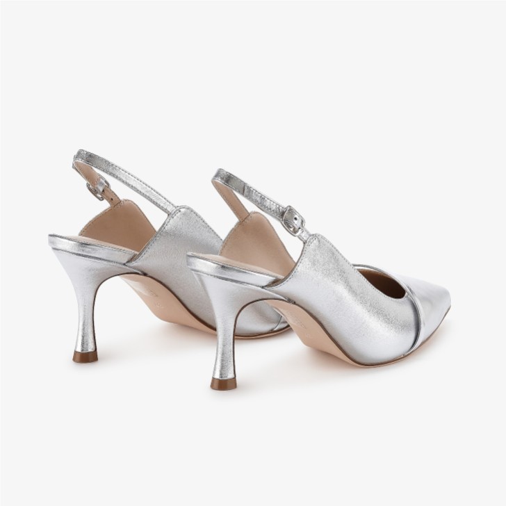 Capollini Emory Silberne Leder Slingbacks mit mittlerem Absatz und Patentriemen