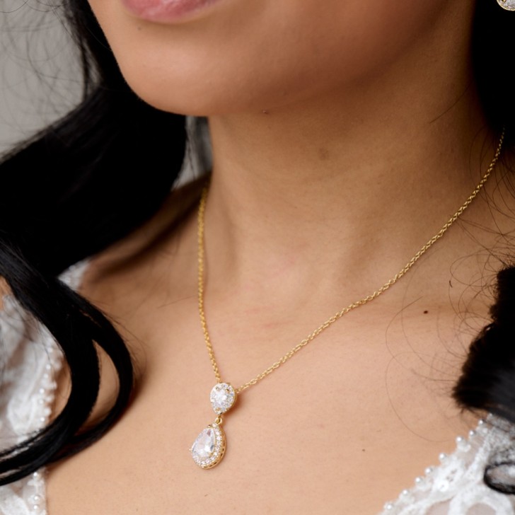 Celeste Crystal Embellished Pendant Necklace (Gold)