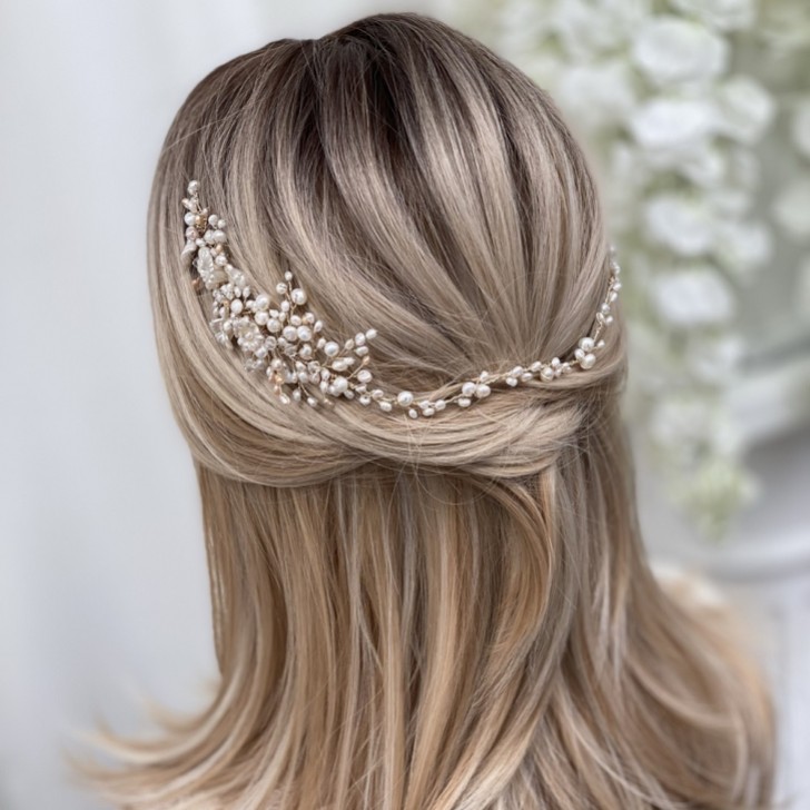 Deloras Gold Freshwater Pearl and Flowers Hair Vine
