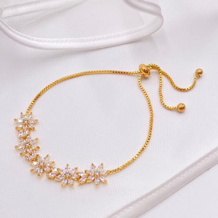 Daisy Gold Floral Crystal Adjustable Bracelet