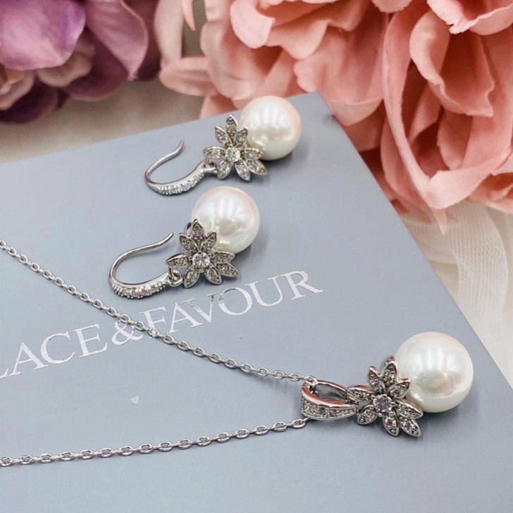 Eleanor Vintage Inspired Crystal and Pearl Bridal Jewellery Set