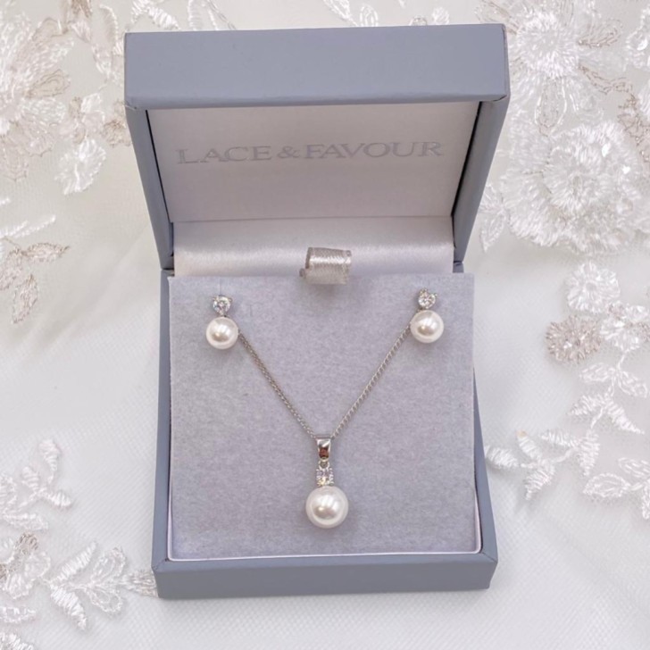 Evie Dainty Pearl Stud Earring and Pendant Jewelry Set