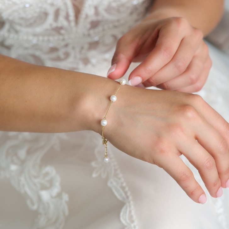 Evie Gold Zierliche Perlenkette Armband