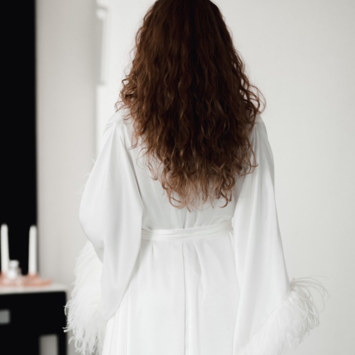 Arianna Florence Feather Sleeve Satin Bridal Robe (Ivory)