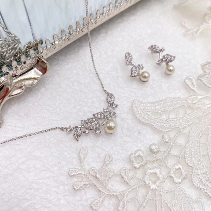 Ivory and Co Aphrodite Silver Bridal Jewellery Set