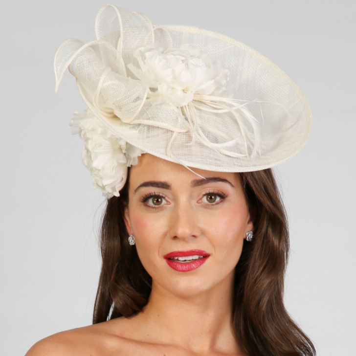 Elfenbein Floral Große Sinamay Scheibe Hochzeit Fascinator