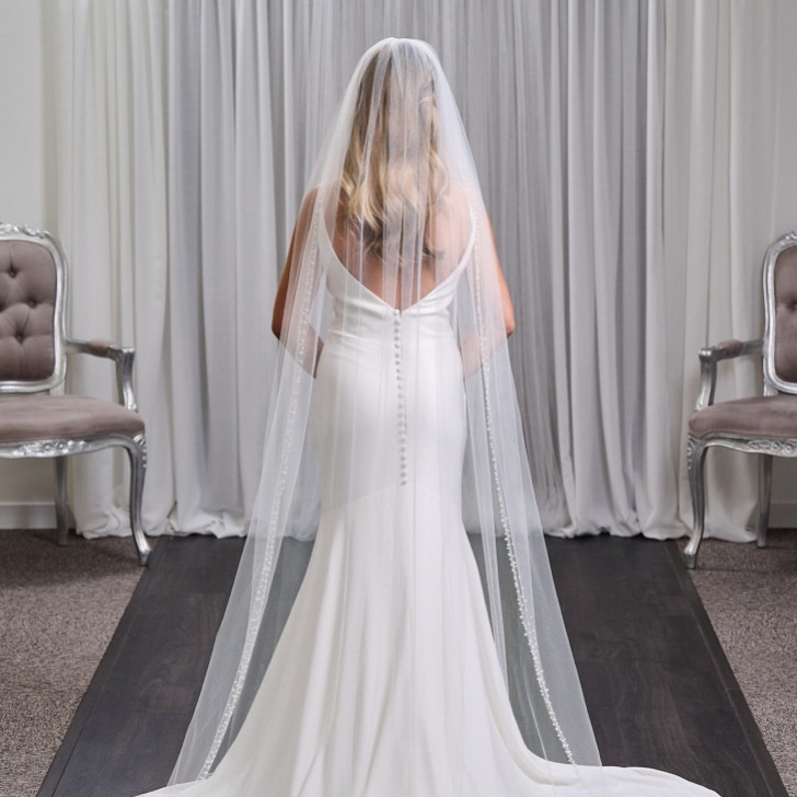 Manhattan Ivory Single Tier Long Pearl and Crystal Embellished Veil