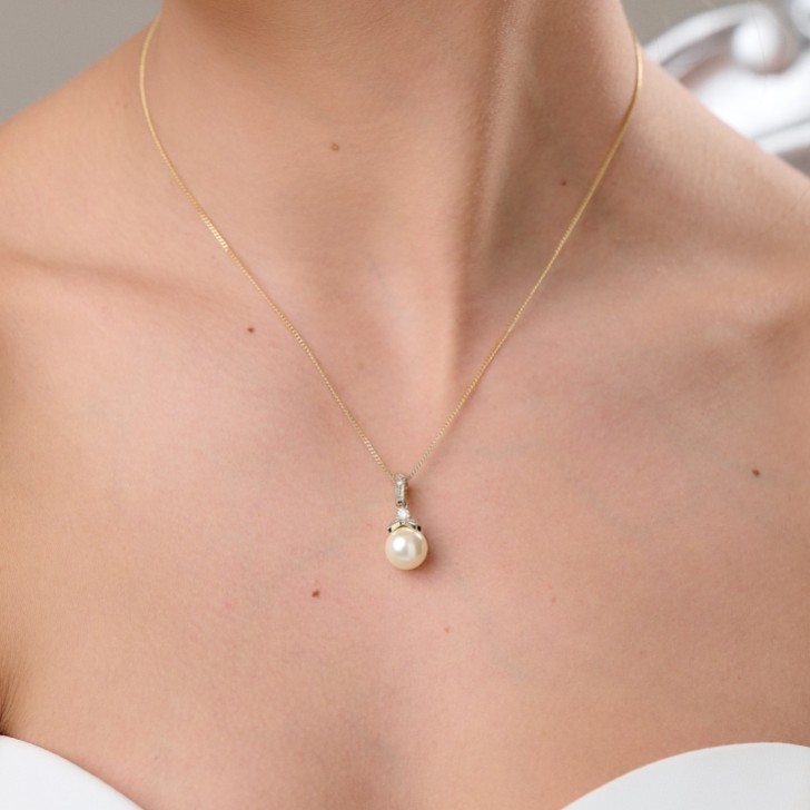 Opulence Pearl Wedding Pendant Necklace (Gold)