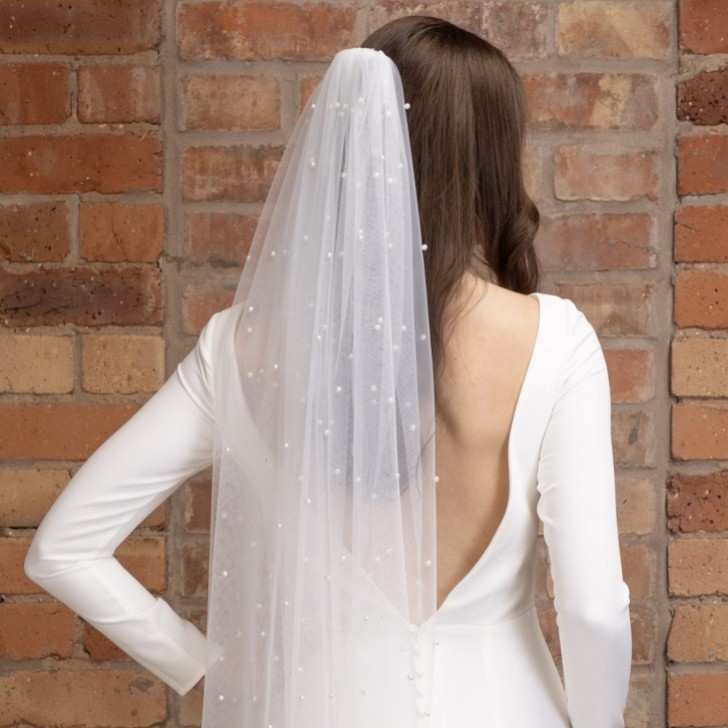 Perfect Bridal Ivory Single Tier Cut Edge Scattered Pearl Veil