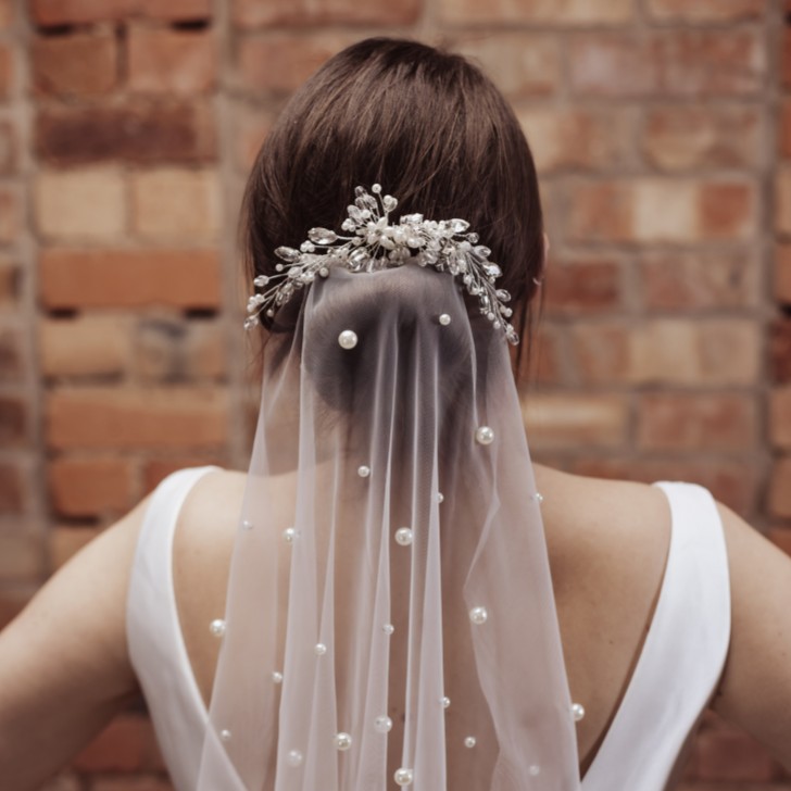 Perfect Bridal Ivory Single Tier Short Scattered Pearl Veil