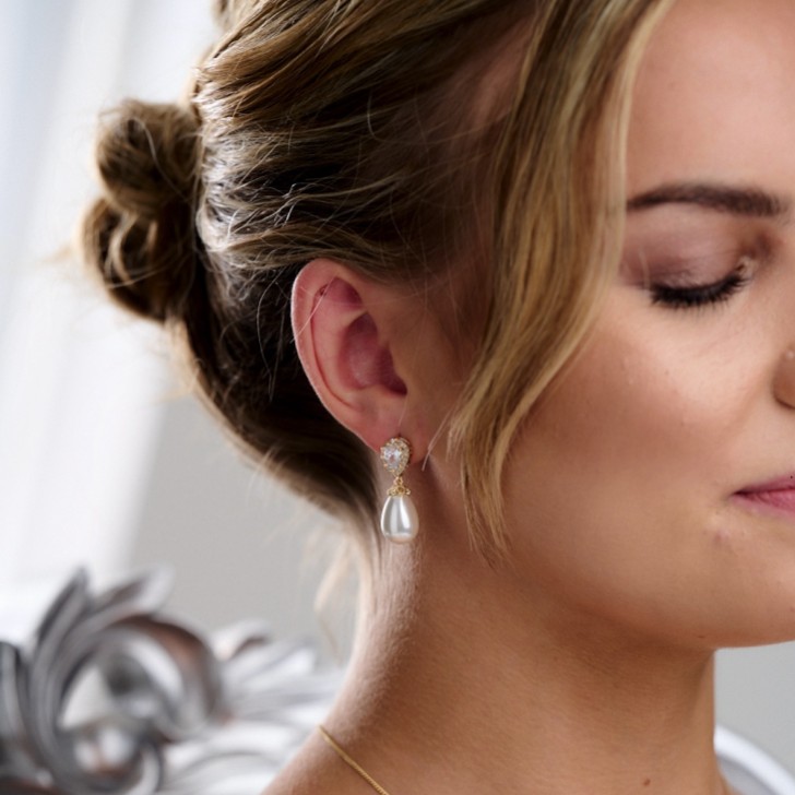 Paloma Teardrop Pearl Wedding Earrings (Gold)