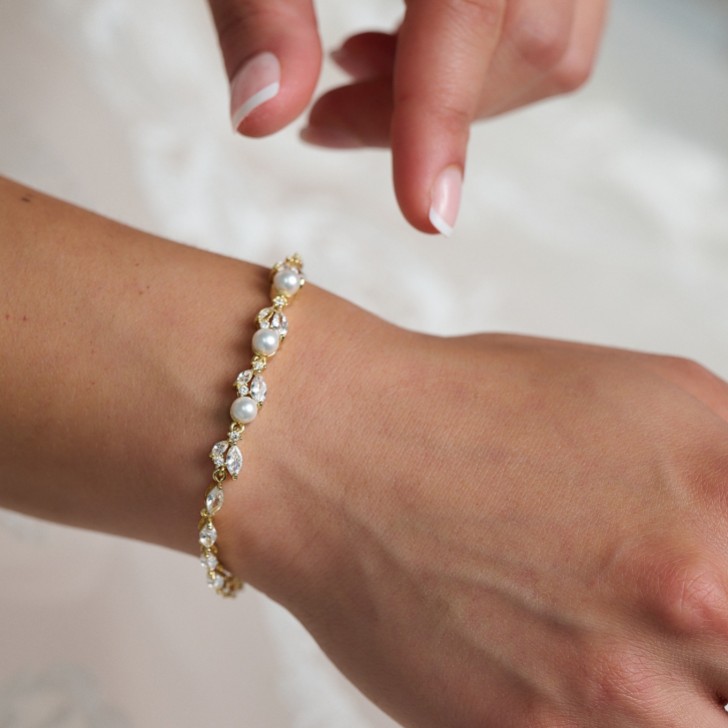 Tamara Gold Cubic Zirkonia und Perle Hochzeitsarmband