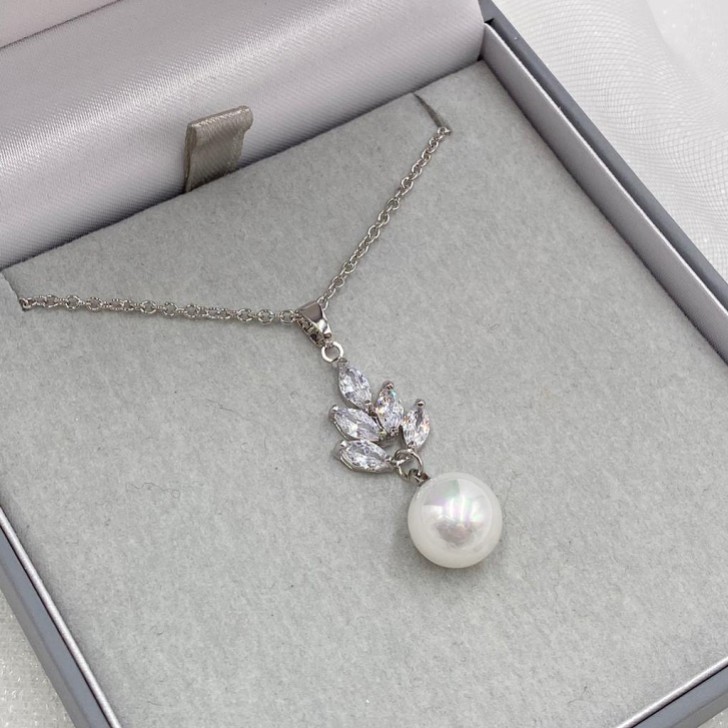 Vienna Vintage Pearl Drop Wedding Necklace