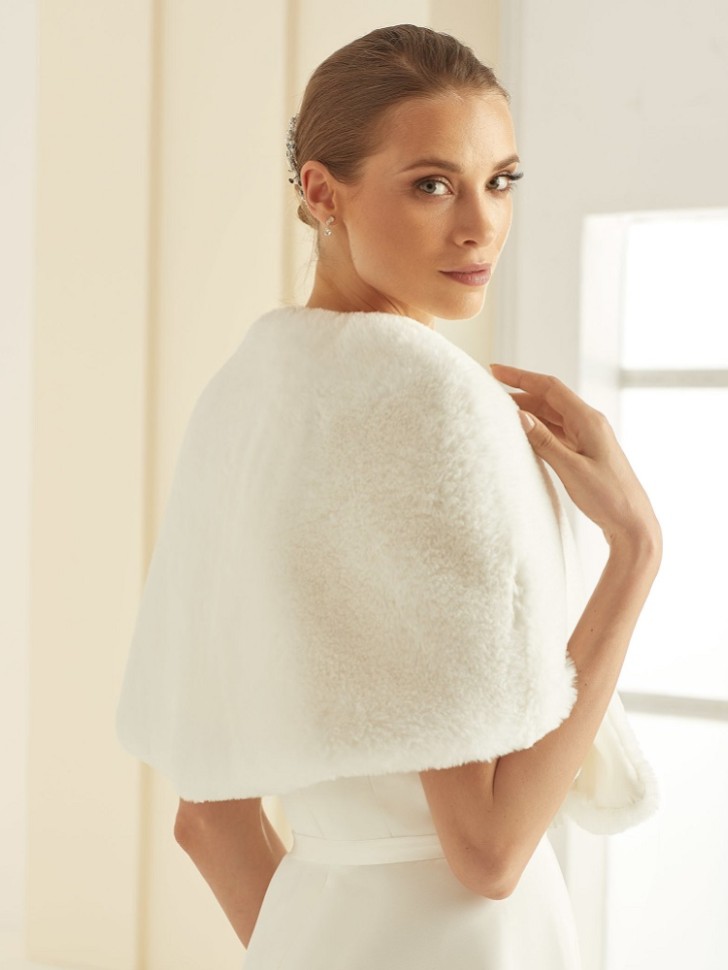 Bianco Ivory Faux Fur Bridal Cape E306