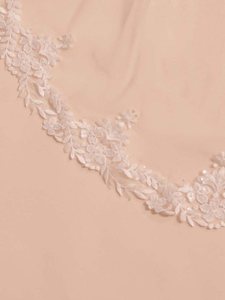 Bianco Ivory Single Tier Sequinned Floral Lace Chapel Veil S407