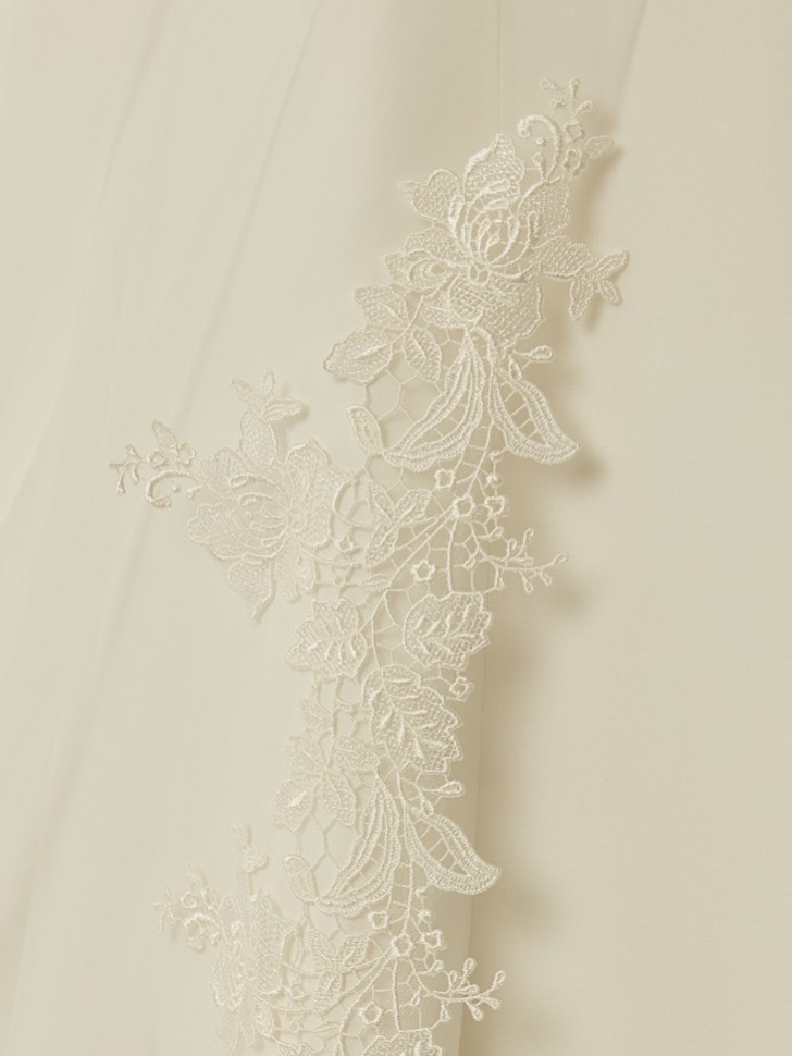 Bianco Single Tier Cut Edge Waist Length Veil with Floral Lace S238