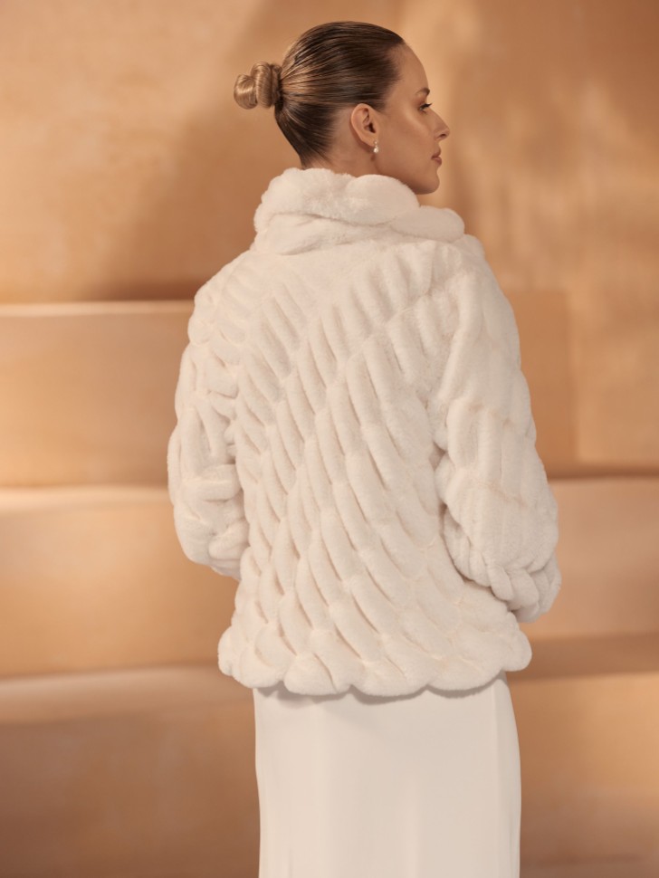 Bianco Ivory Faux Fur Long Sleeve Wedding Jacket E445