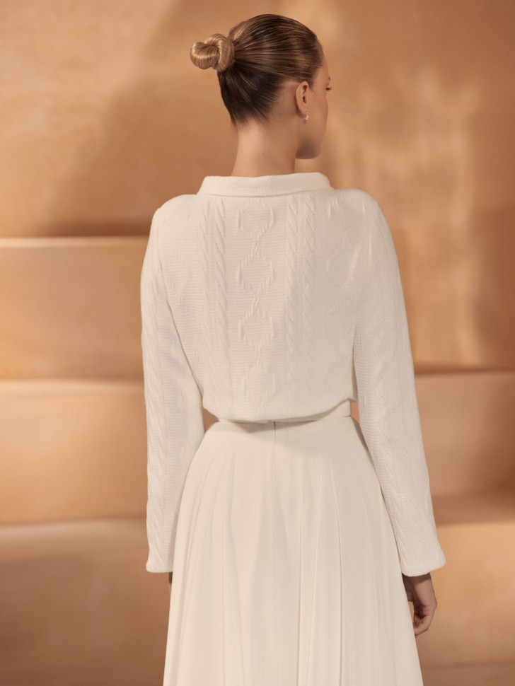 Bianco Ivory Knitted Long Sleeve Bridal Jacket E431