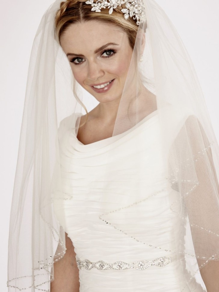 Linzi Jay Two Tier Fingertip Veil with Pearl and Beaded Edge LA929