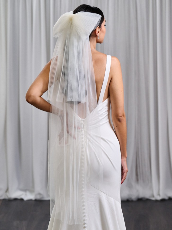 Mayfair Ivory Plisse Tulle Bow Veil