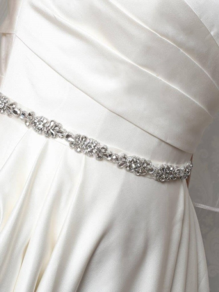 Perfect Bridal Elodie Slim Crystal Embellished Floral Dress Belt